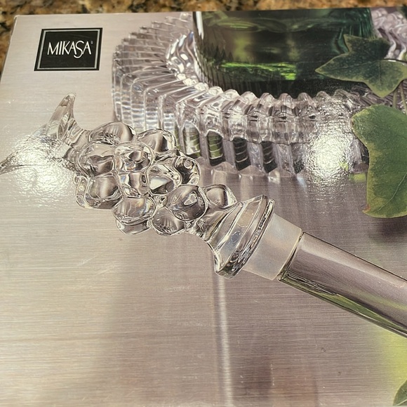 Mikasa Diamond Fire Wine set - coaster holder and grape stopper - pillar… - Picture 6 of 8